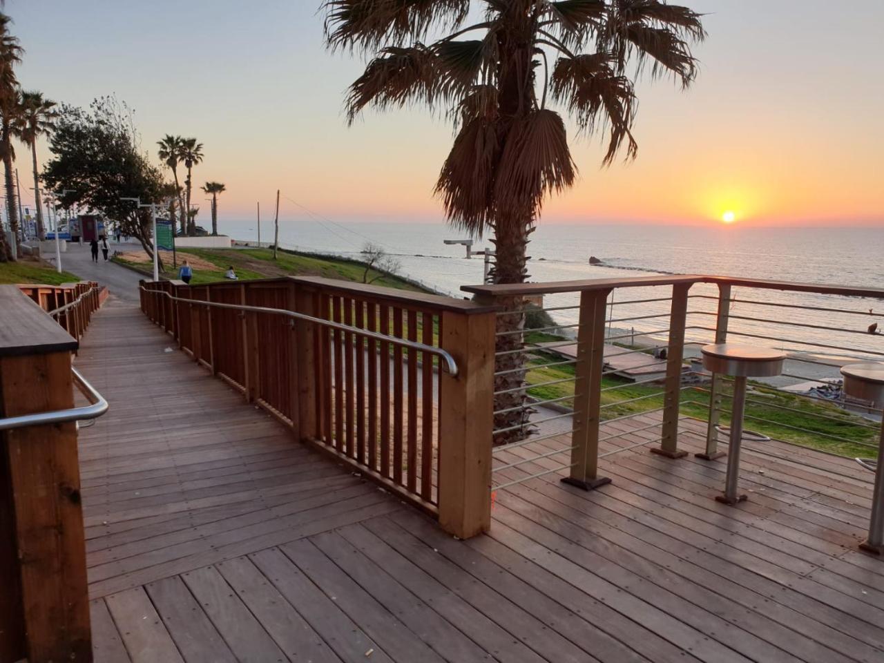 Spat Beach Bat Yam Exterior foto