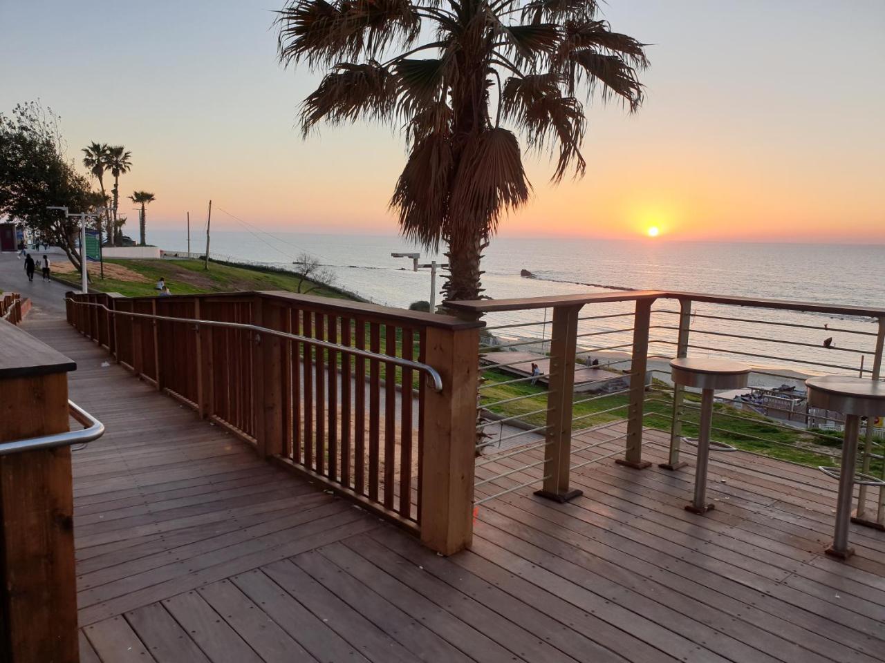 Spat Beach Bat Yam Exterior foto