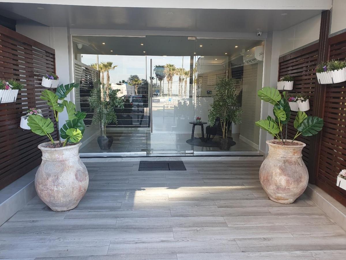 Spat Beach Bat Yam Exterior foto