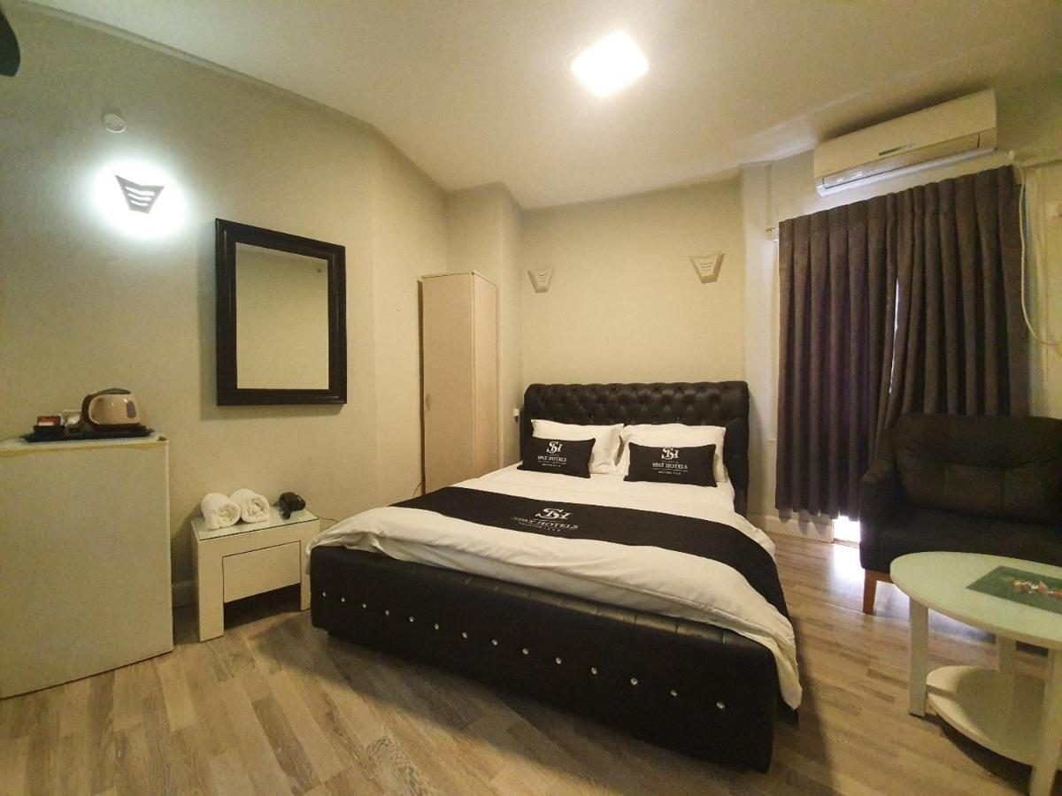 Spat Beach Bat Yam Exterior foto